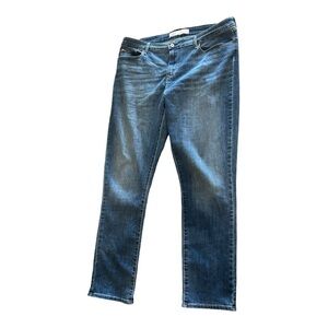 Signature Levi Strauss Mid Rise Slim  Jeans Size W35 L30 Women